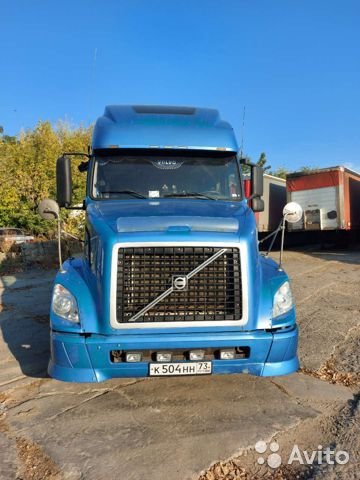 Седельный тягач Volvo VNL 680
