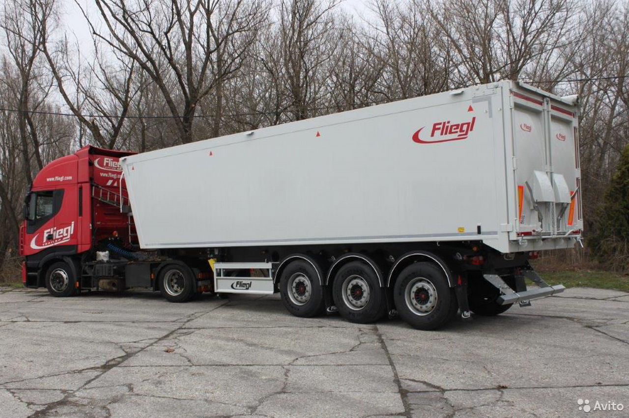 Самосвальный полуприцеп Fliegl