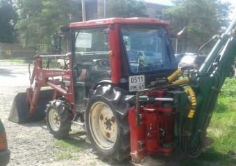 Экскаватор-погрузчик YANMAR EF-230