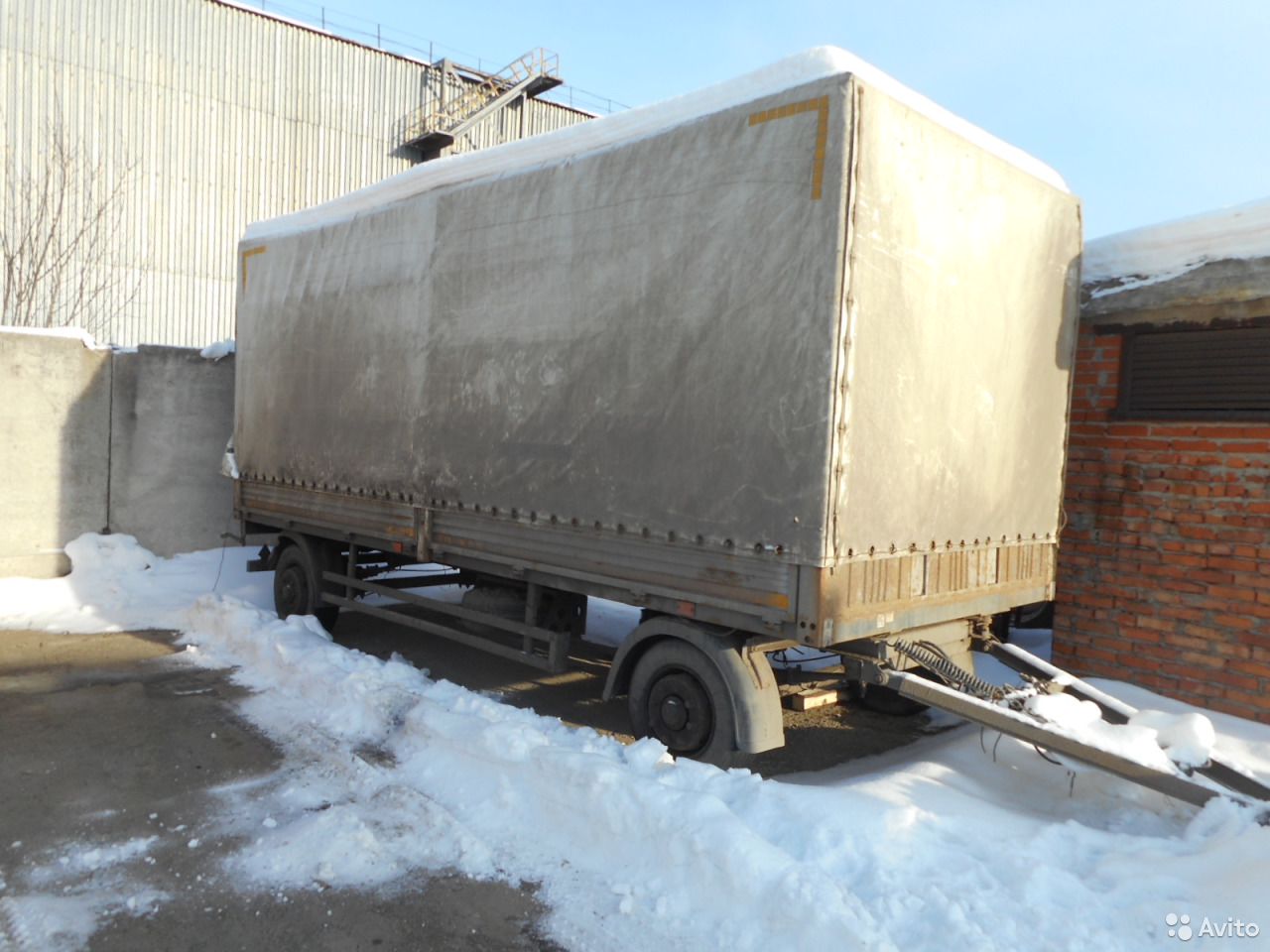 Тентованный прицеп МАЗ 837300-3012