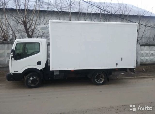 Рефрижераторный фургон Nissan Cabstsr