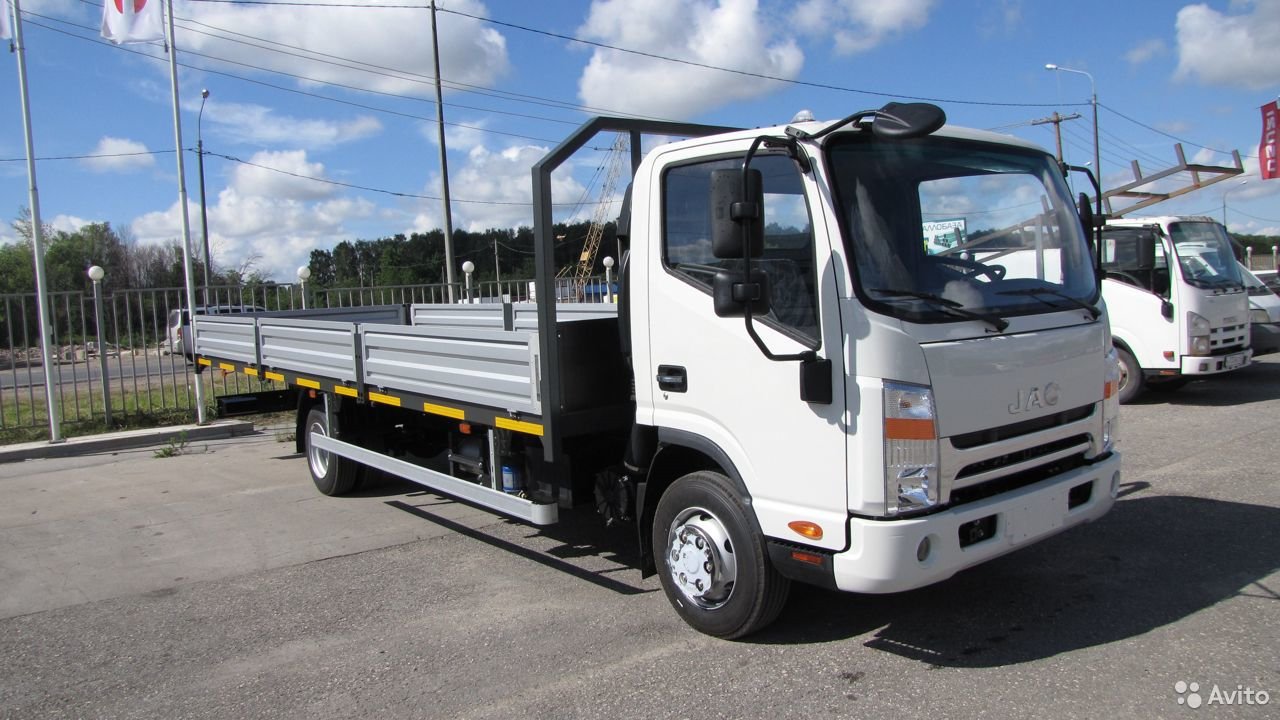 Бортовой автомобиль JAC N80