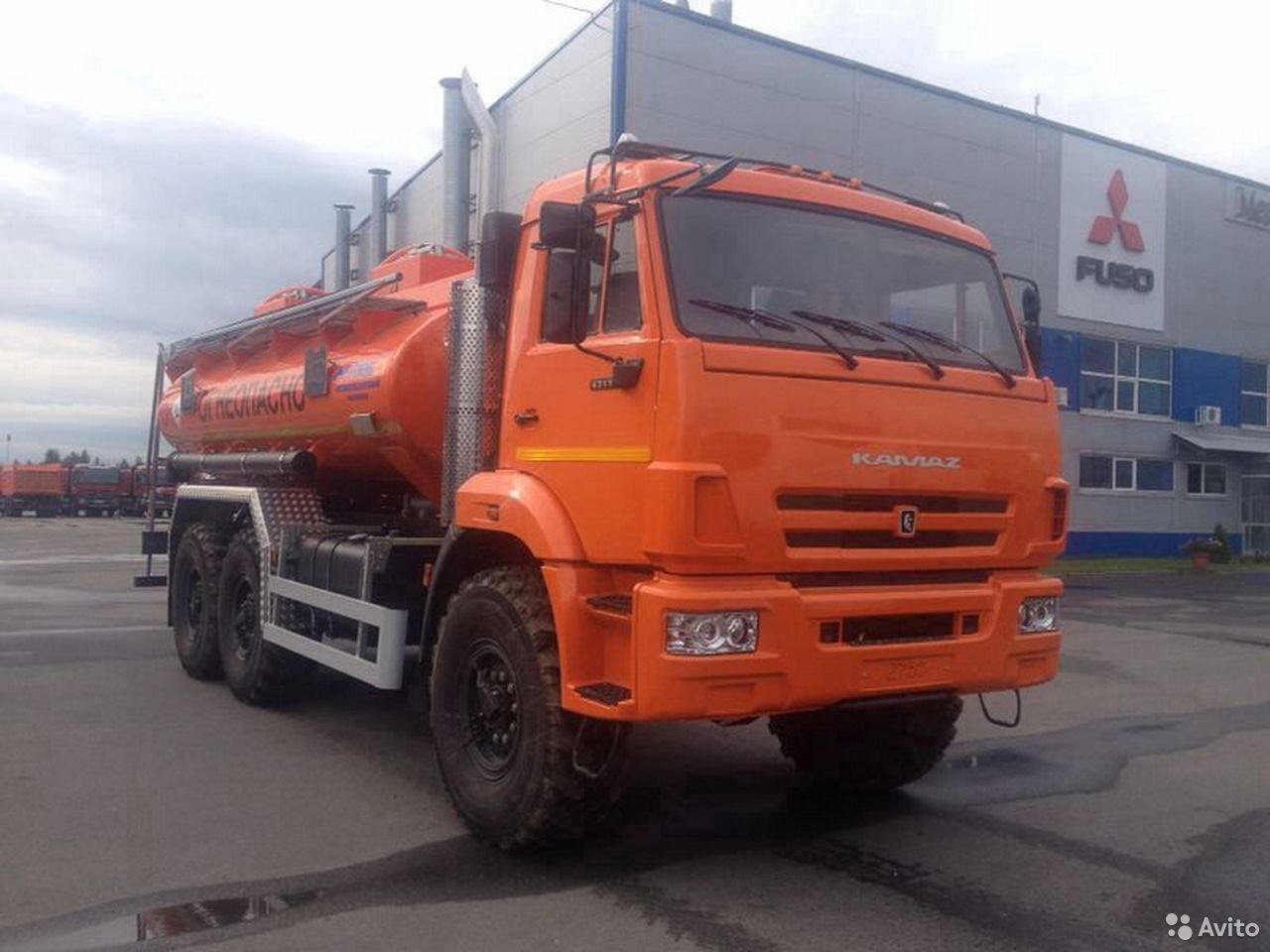Бензовоз Сеспель RK3312 на шасси КамАЗ 43118-3938-50 (автотопливозаправщик)