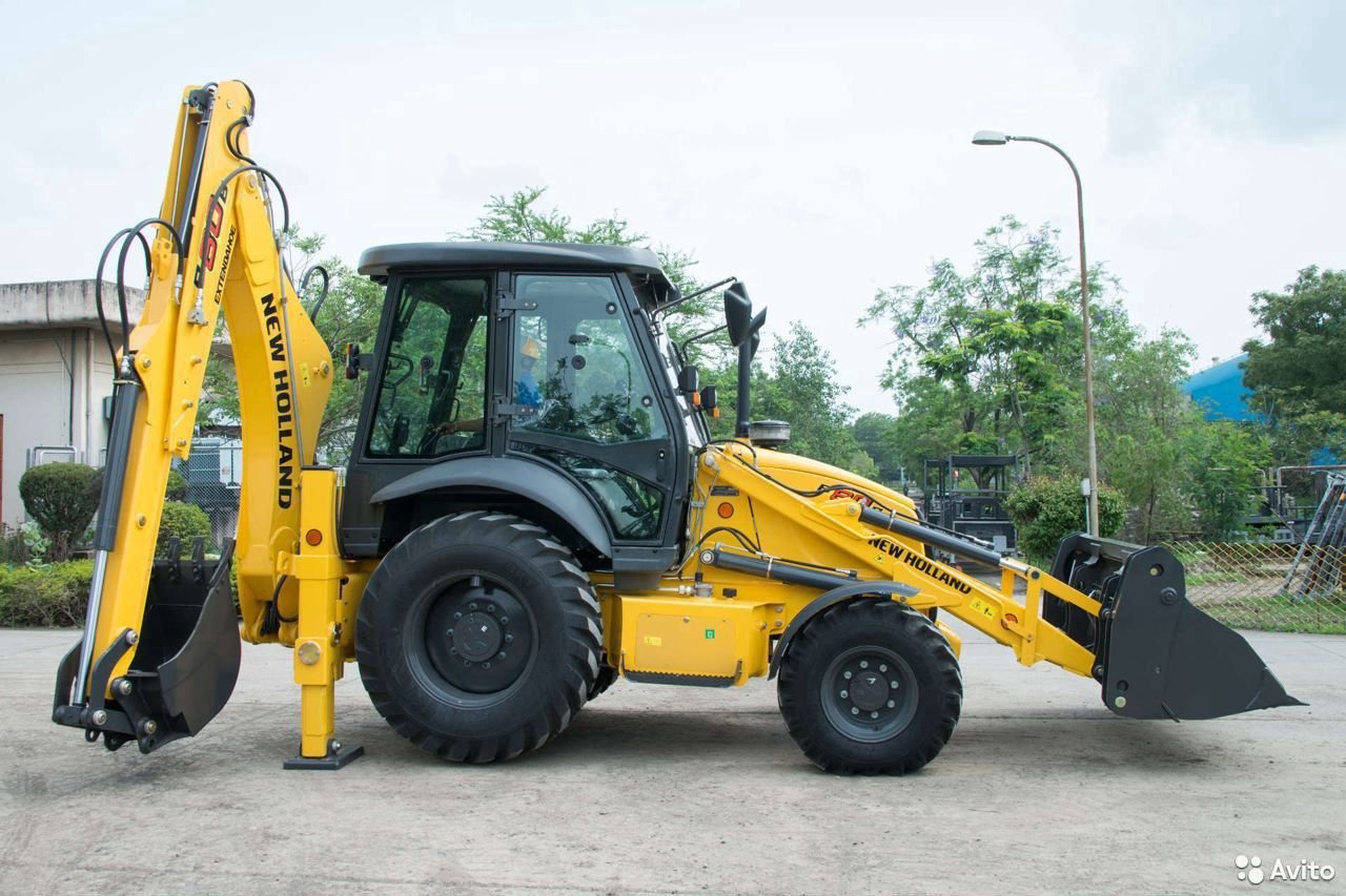 Экскаватор-погрузчик New Holland B80B