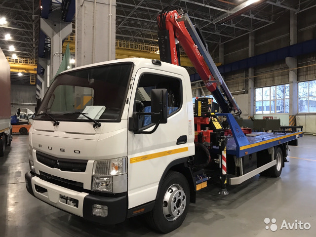 Эвакуатор Mitsubishi Fuso Canter с манипулятором