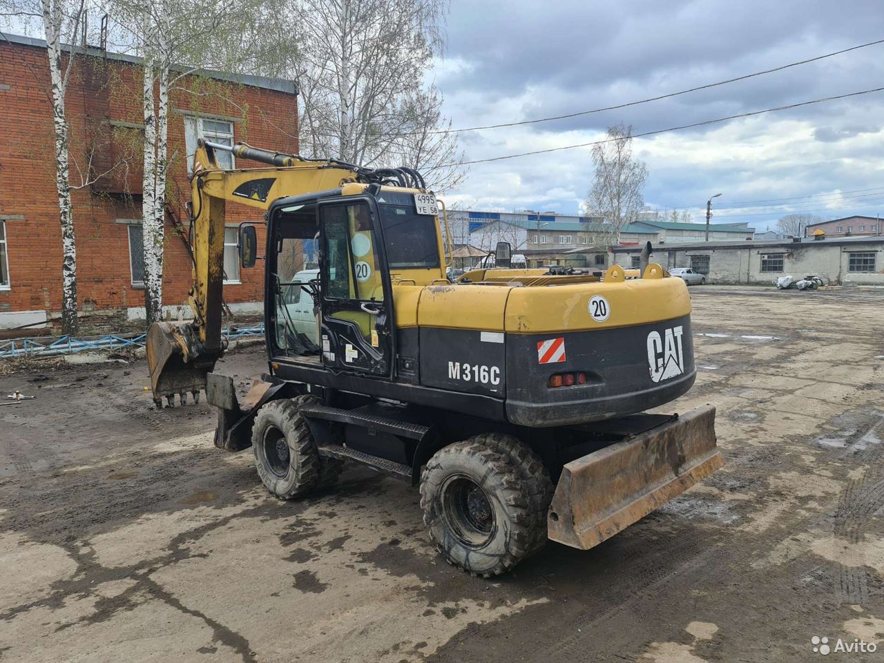 Колесный экскаватор Caterpillar M316C