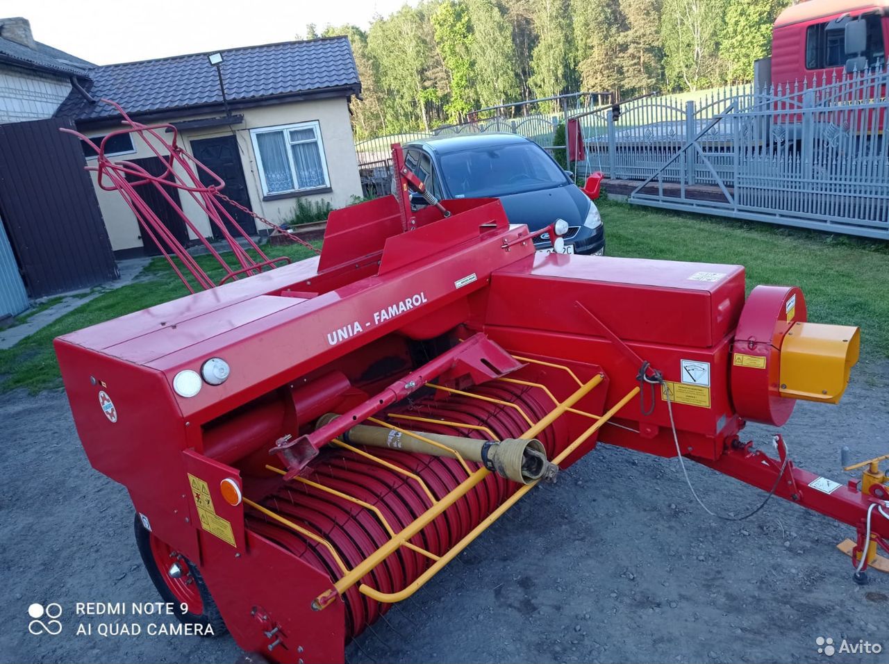 Пресс-подборщик Unia Famarol Z511