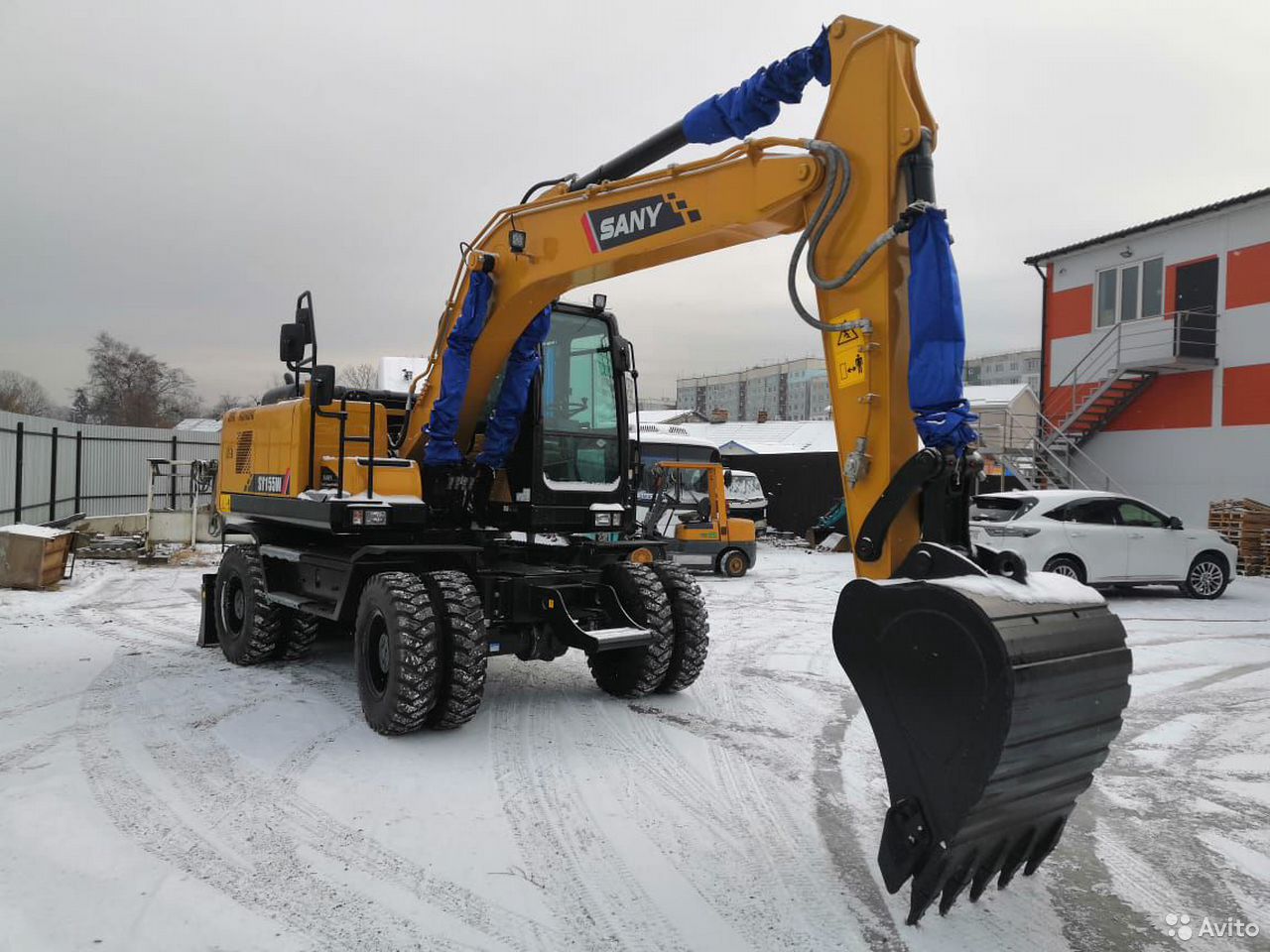 Колесный экскаватор Sany SY155W