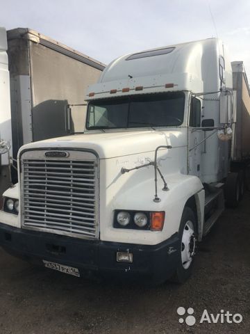 Седельный тягач Freightliner FLD 120