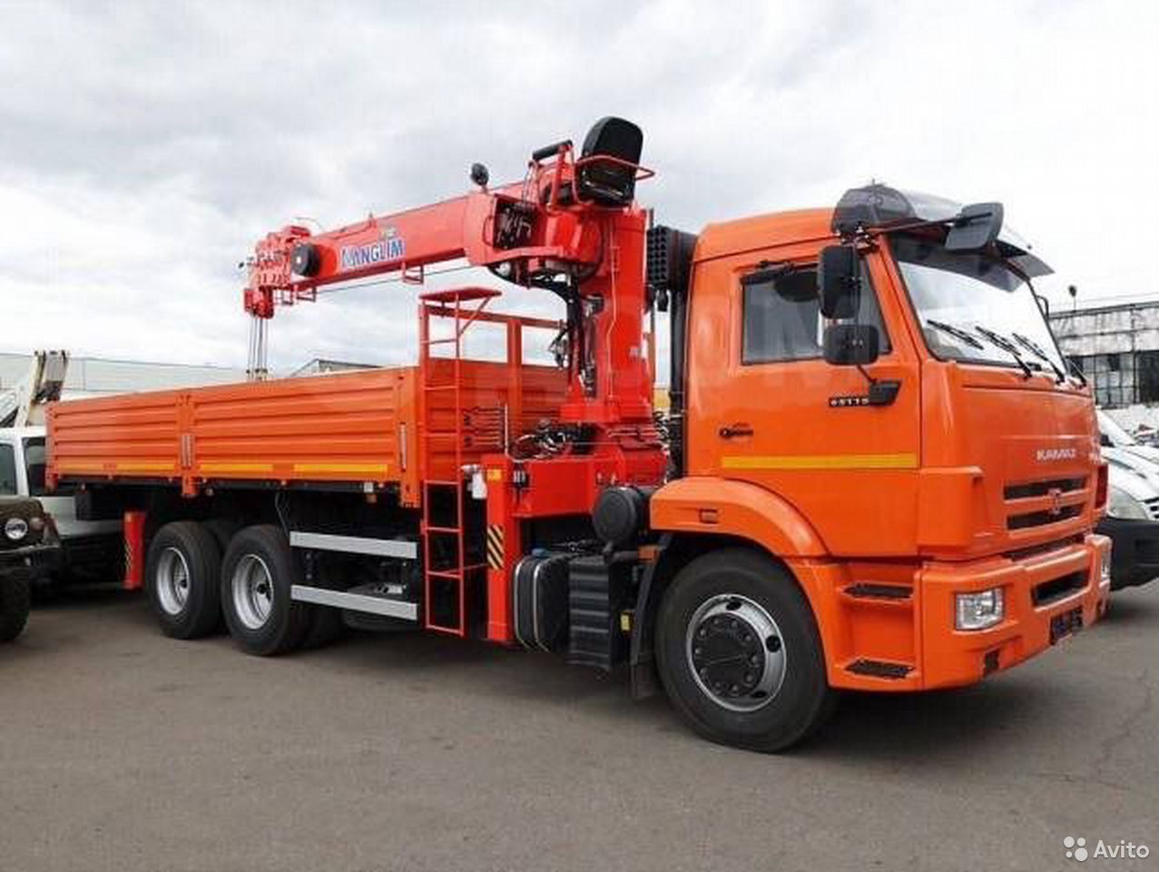 Бортовой грузовик с КМУ КамАЗ 65115-773962-50 с КМУ Kanglim KS125