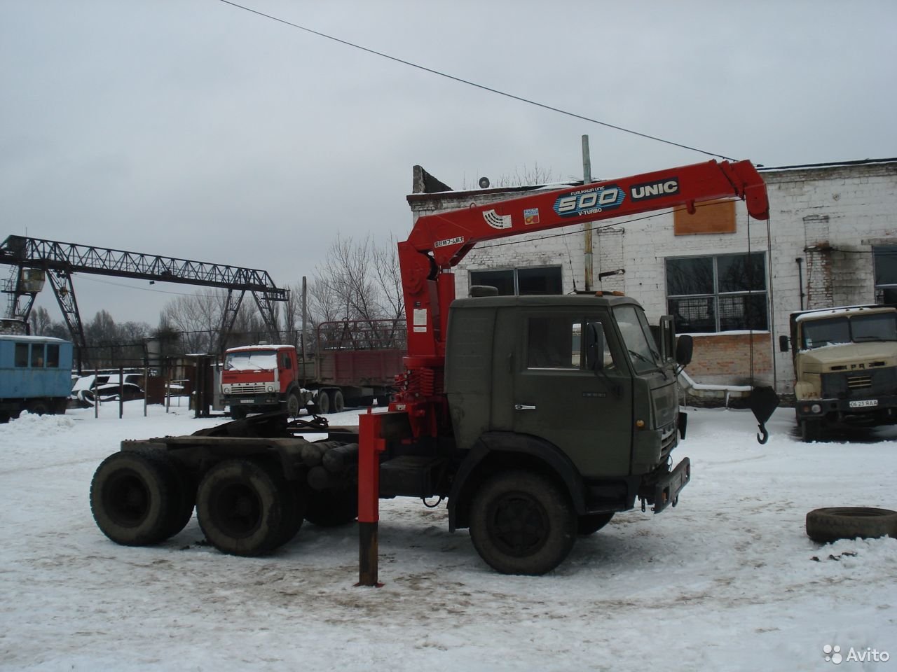 Кран-манипулятор UNIC 500