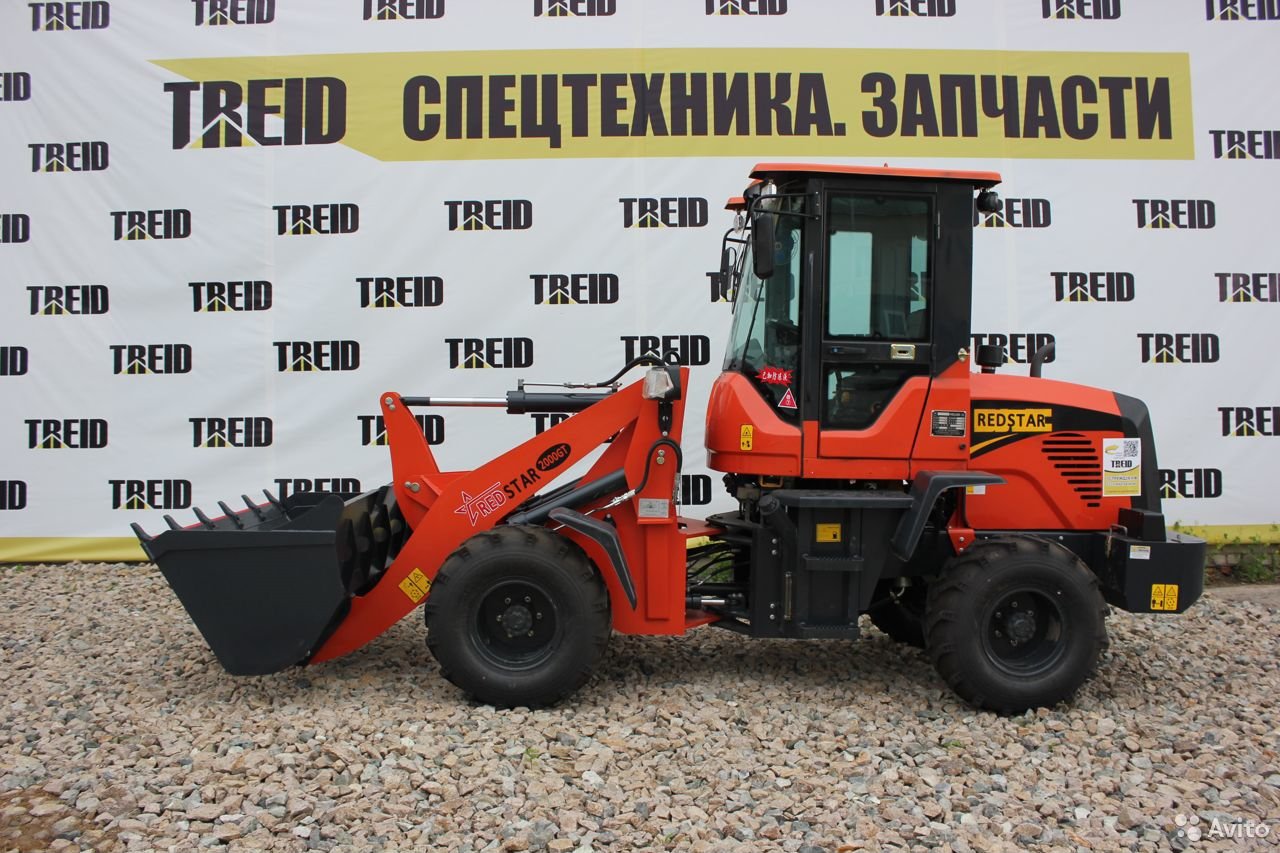 Фронтальный погрузчик Redstar 2000GT