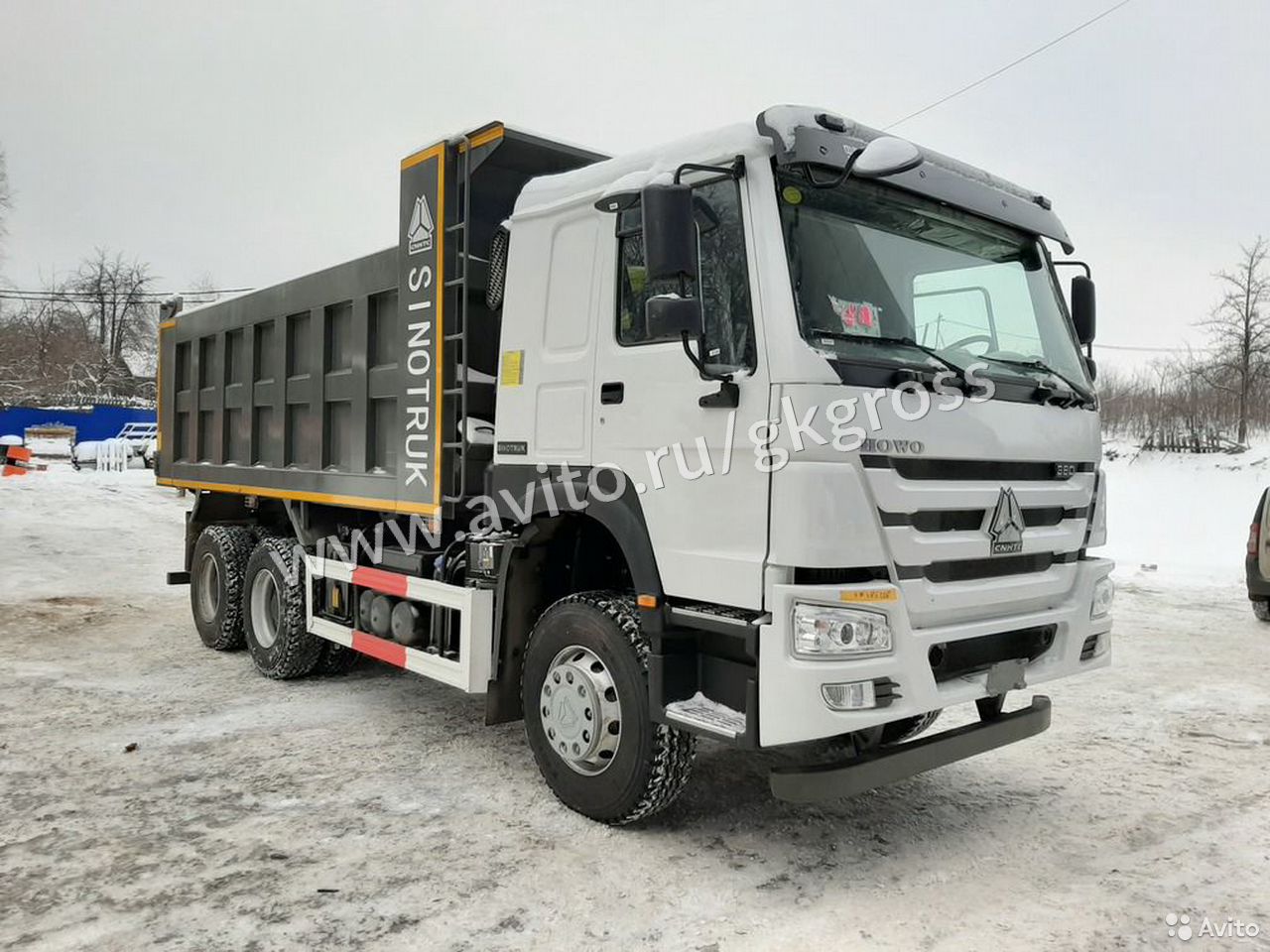 Самосвал HOWO HW76