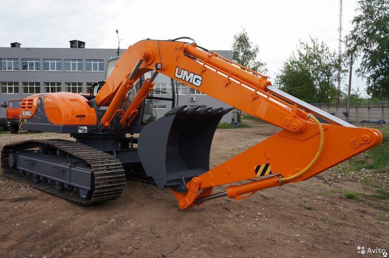 Гусеничный экскаватор UMG E200NC