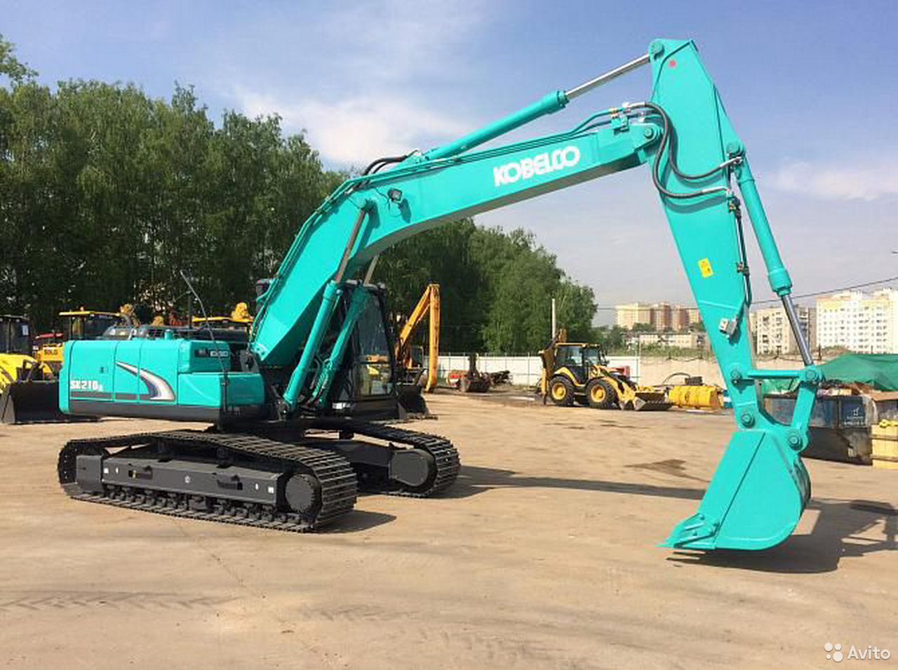 Гусеничный экскаватор Kobelco SK210LC-8