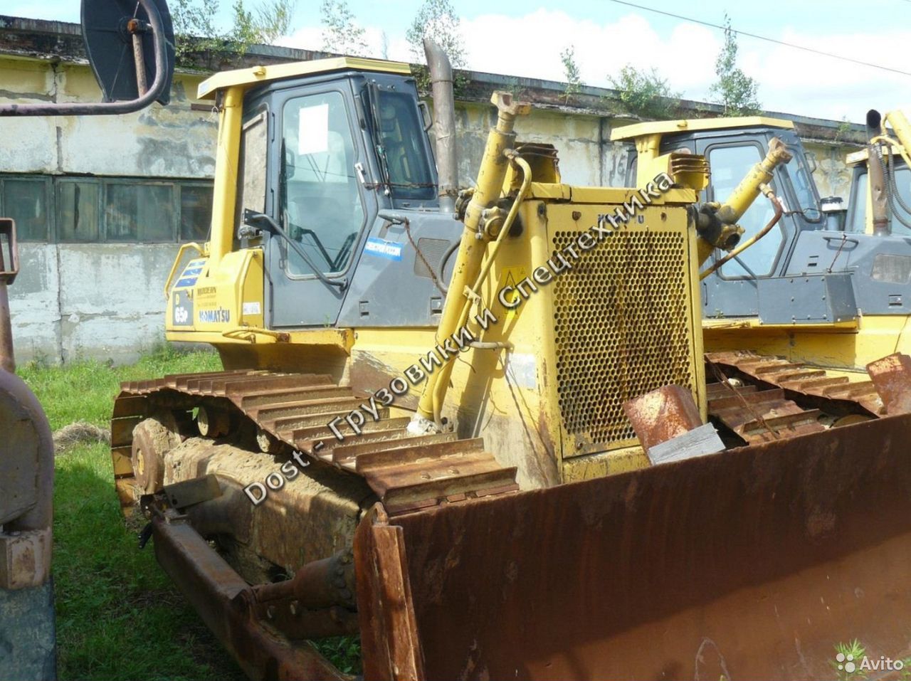 Гусеничный бульдозер Komatsu D65 Е-12