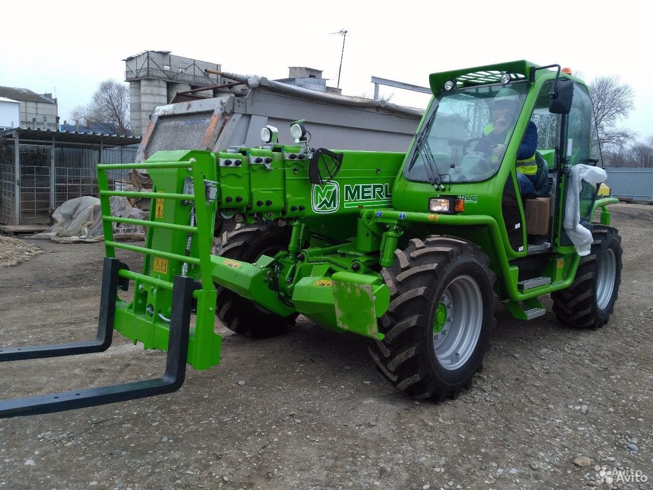 Телескопический погрузчик merlo P 40.17EE