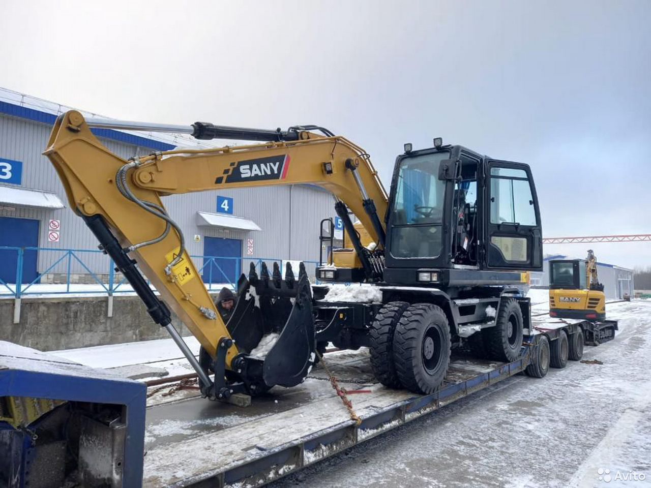 Колесный экскаватор Sany SY155W