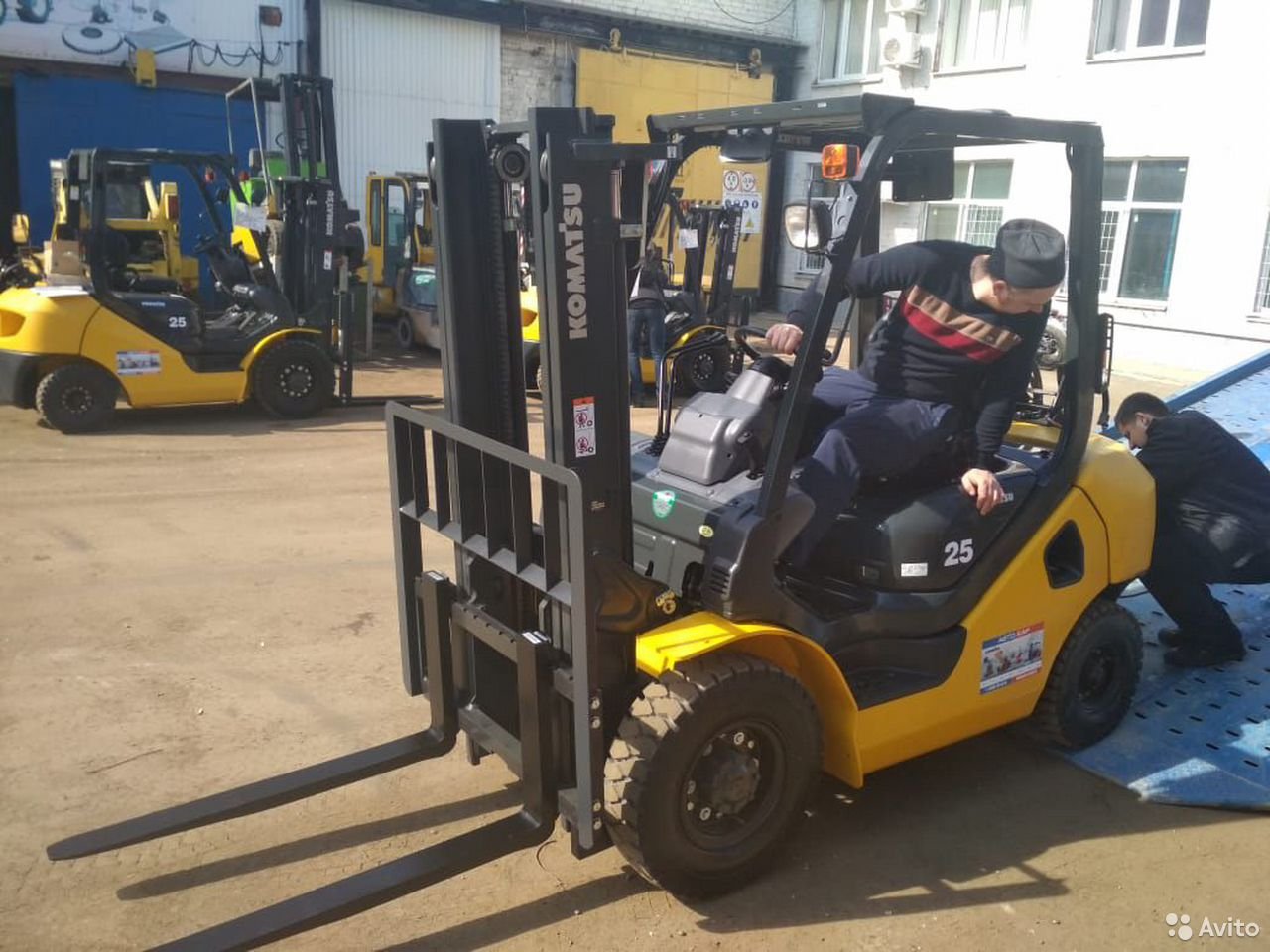 Вилочный погрузчик Komatsu