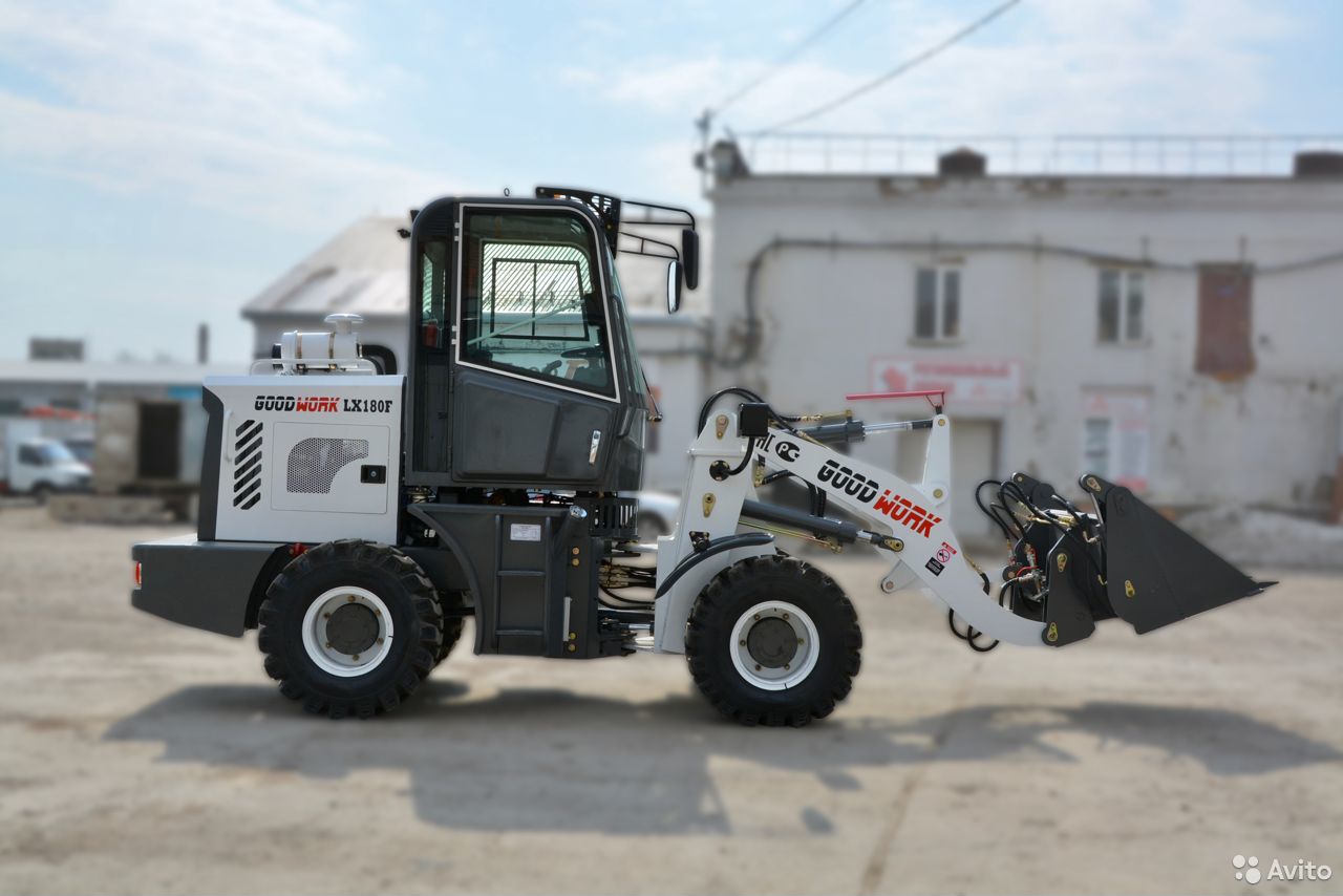 Фронтальный погрузчик GoodWork LX180