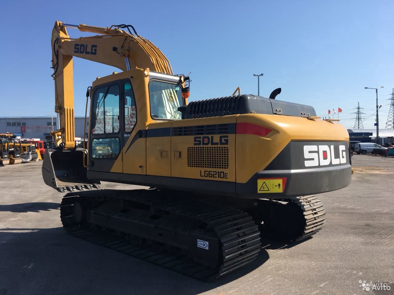Гусеничный экскаватор SDLG E6210F