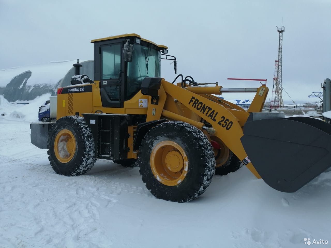 Фронтальный погрузчик Frontal 250