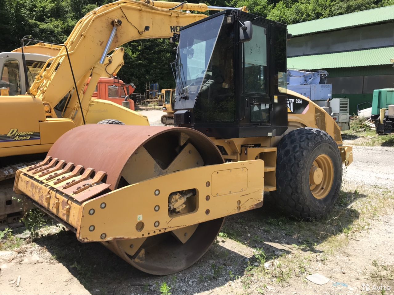 Грунтовый каток Caterpillar CS56