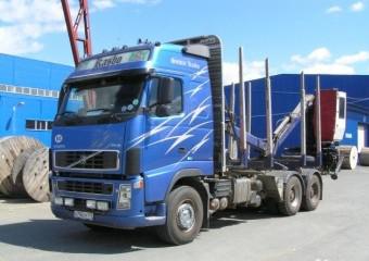 Сортиментовоз Volvo FH16 с прицепом