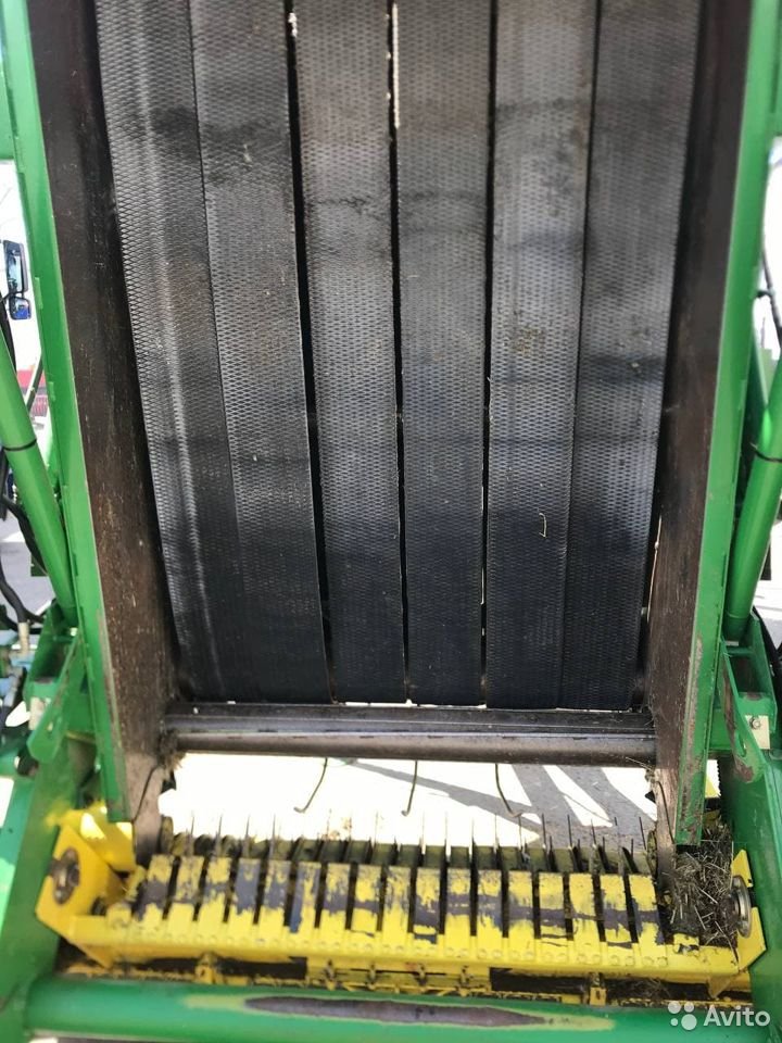 Пресс-подборщик John Deere 590