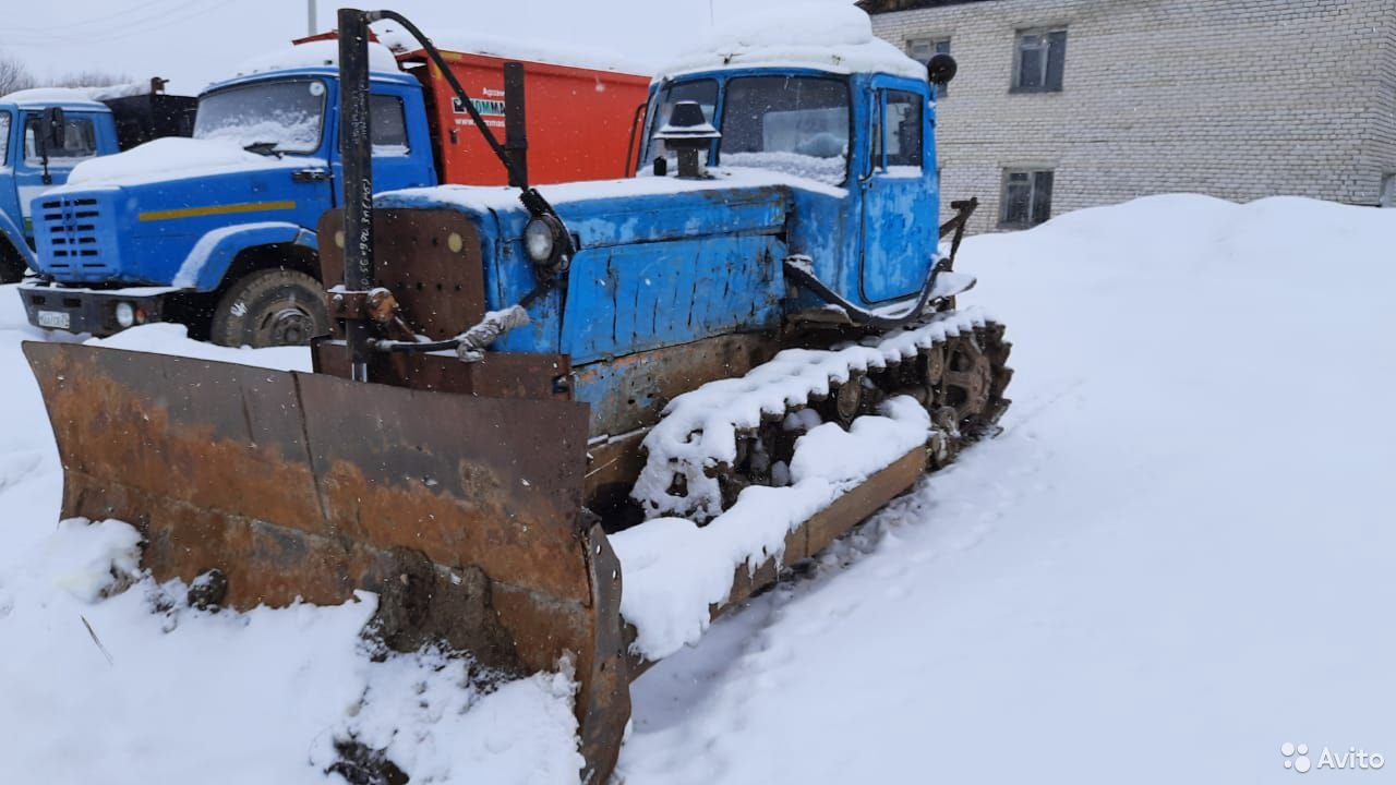 Гусеничный трактор ДТ-75М