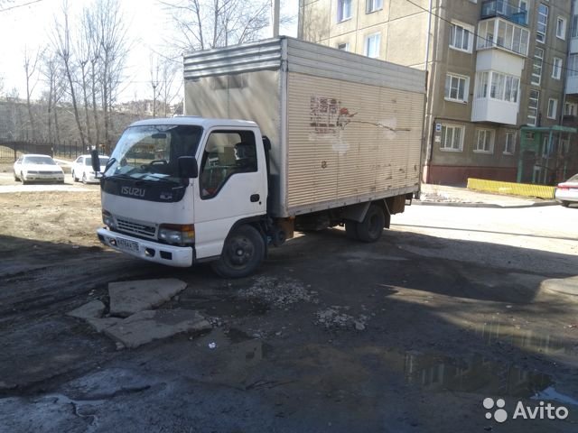 Промтоварный фургон Isuzu ELF