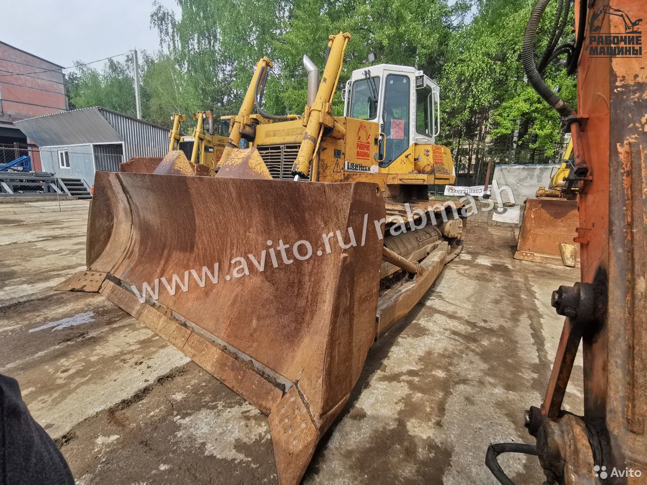 Гусеничный бульдозер Liebherr PR742