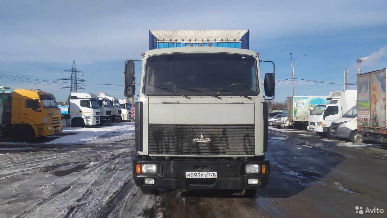 Тентованный грузовик МАЗ 53366