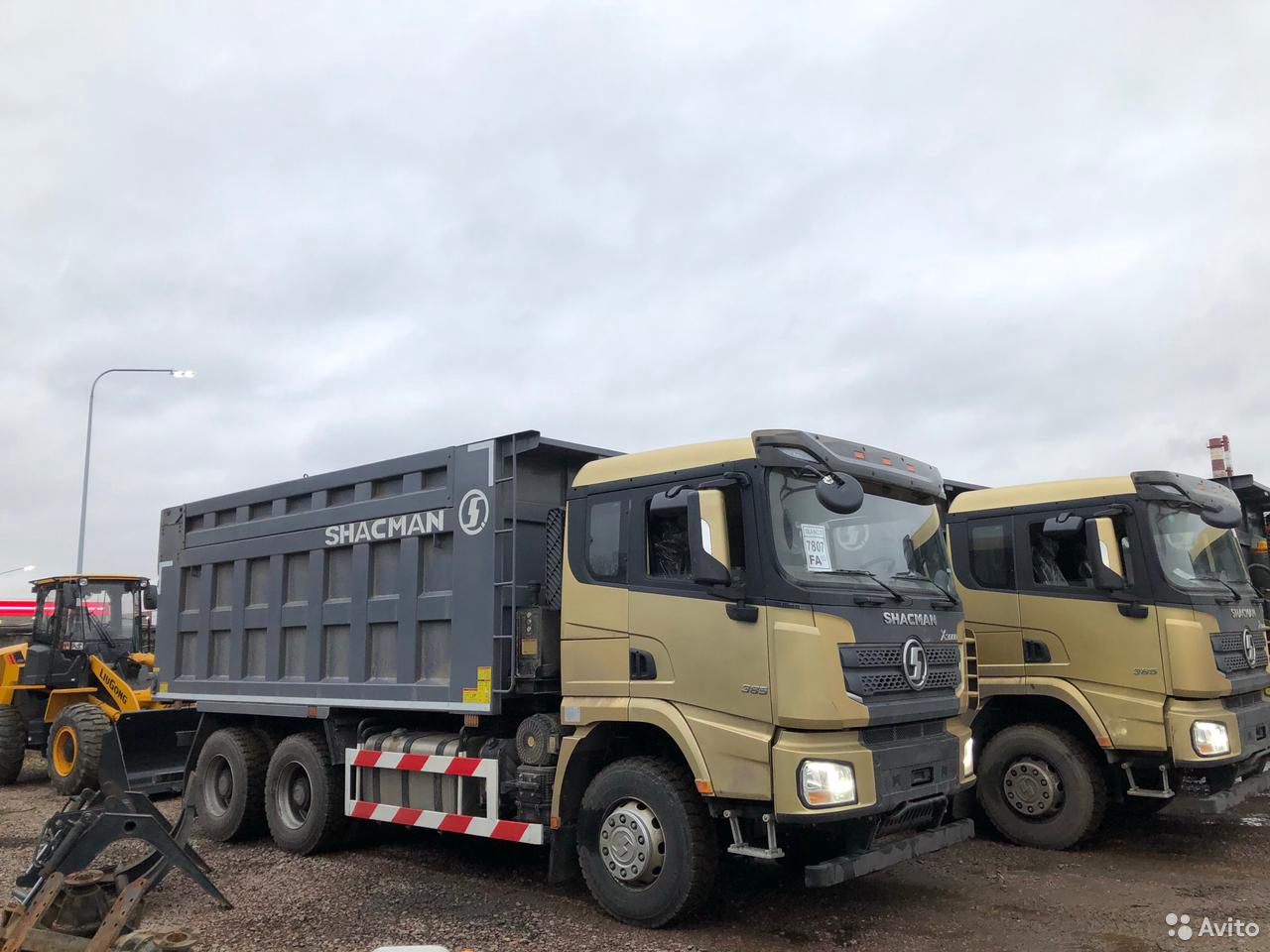 Самосвал SHACMAN (Shaanxi) X3000 SX32586DT384C
