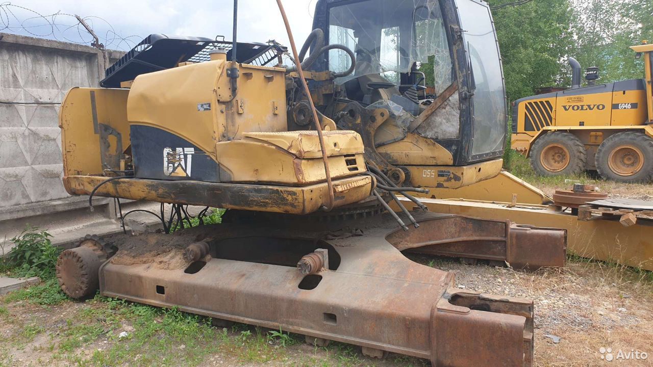 Гусеничный экскаватор Caterpillar 3200