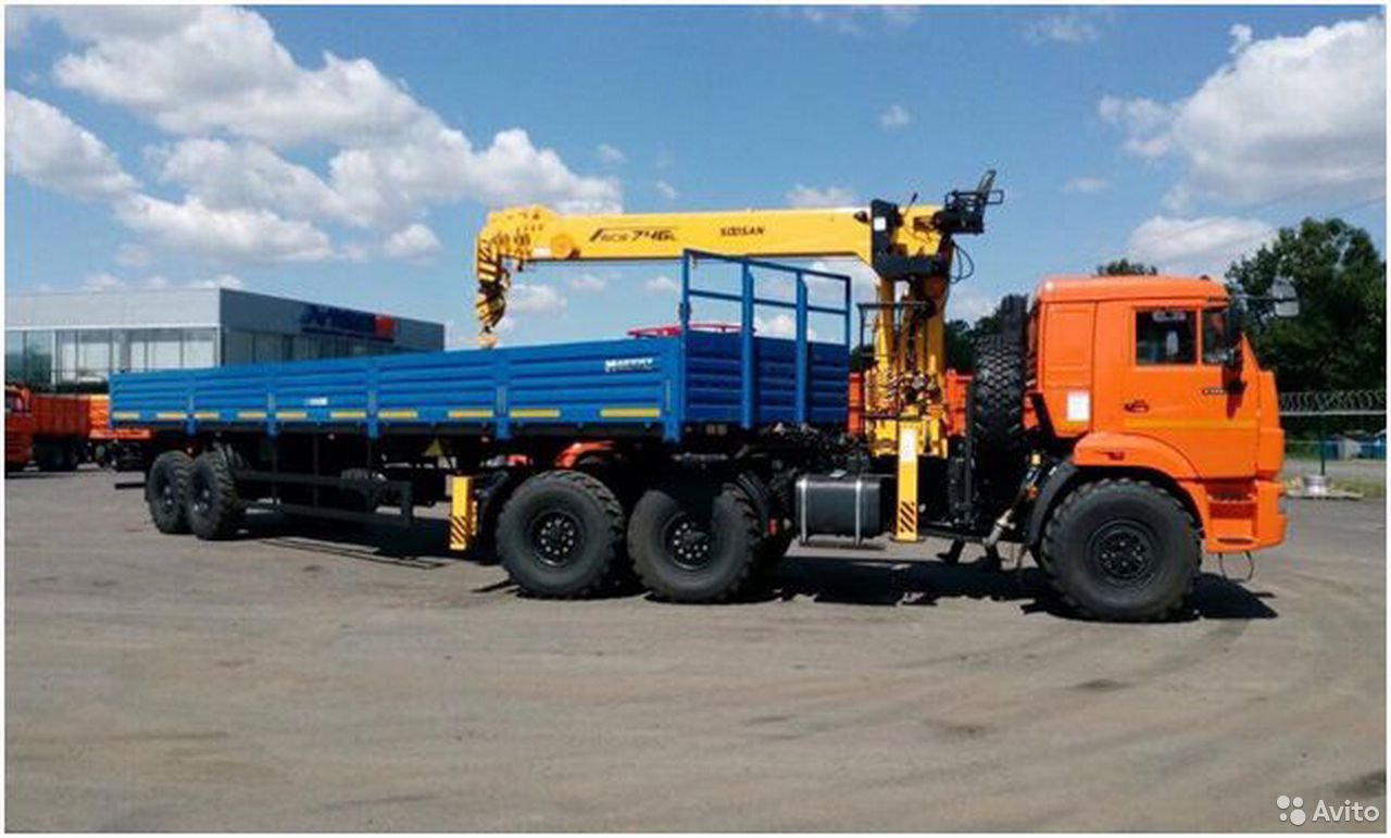 Седельный тягач КамАЗ 43118-3027-50 с КМУ Soosan 746