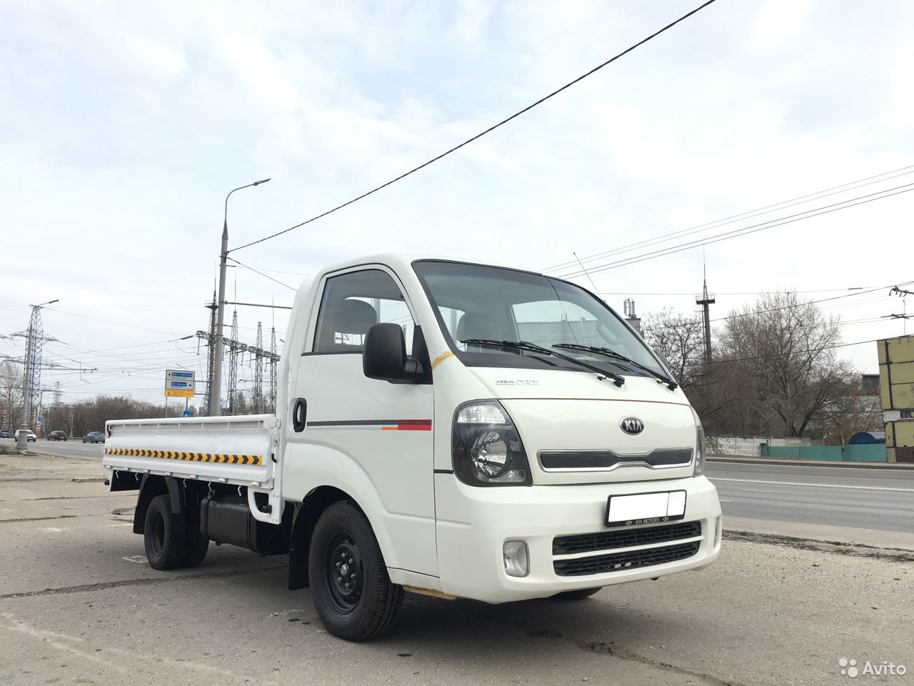 Бортовой автомобиль KIA Bongo
