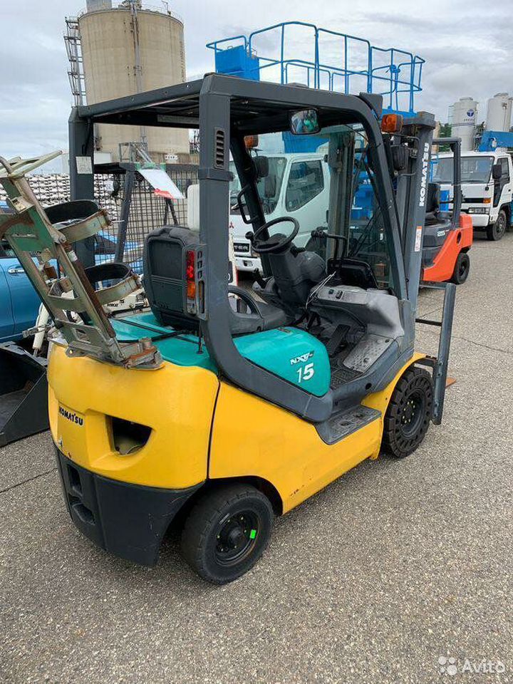 Вилочный погрузчик Komatsu FG15