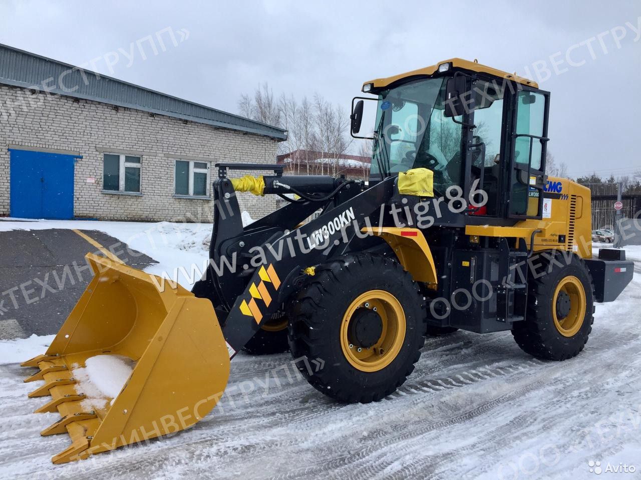 Фронтальный погрузчик XCMG LW300KN