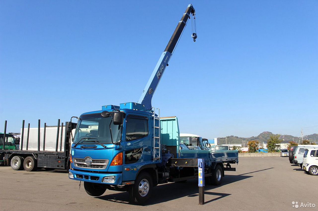 Бортовой грузовик с КМУ HINO Ranger