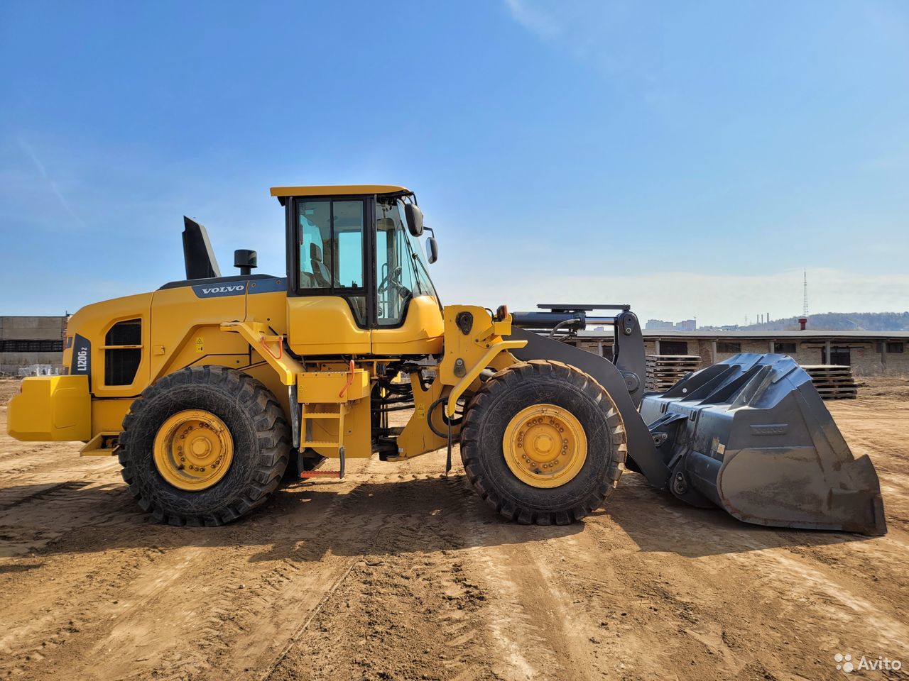 Фронтальный погрузчик Volvo L120GZ