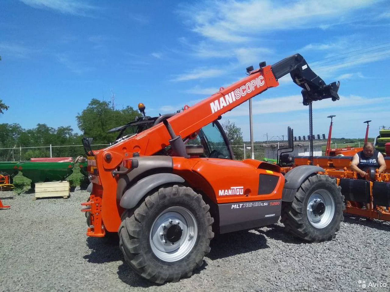 Телескопический погрузчик Manitou 735-120 LSU