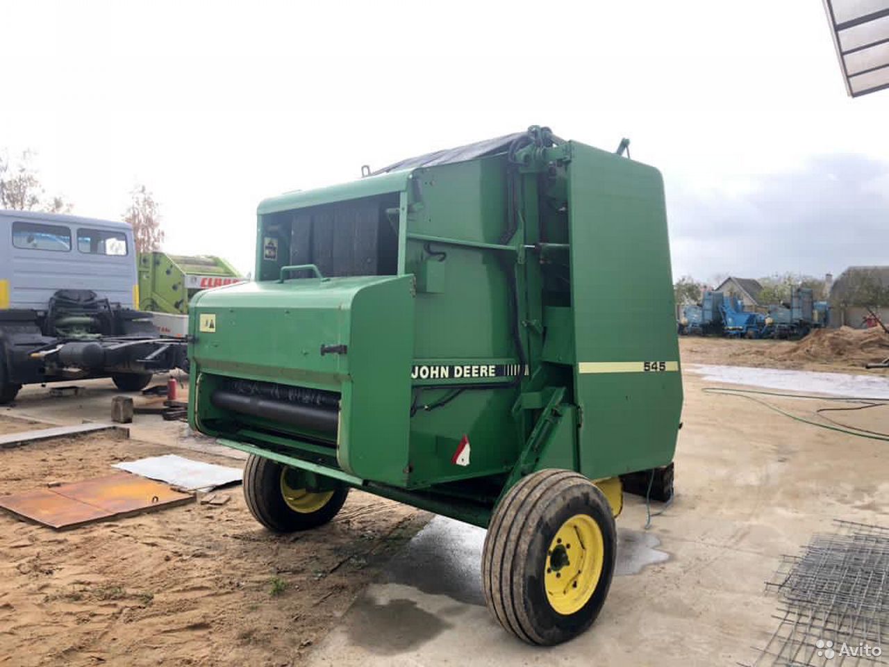 Пресс-подборщик John Deere 545