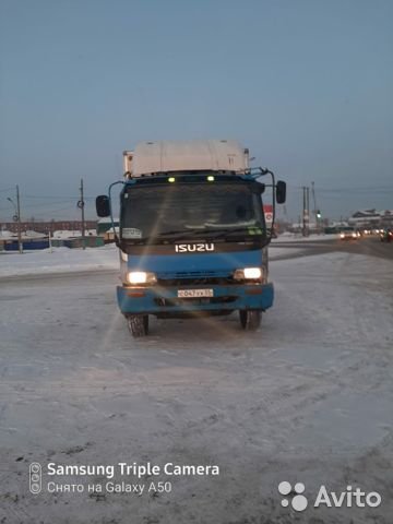 Грузовой фургон Isuzu