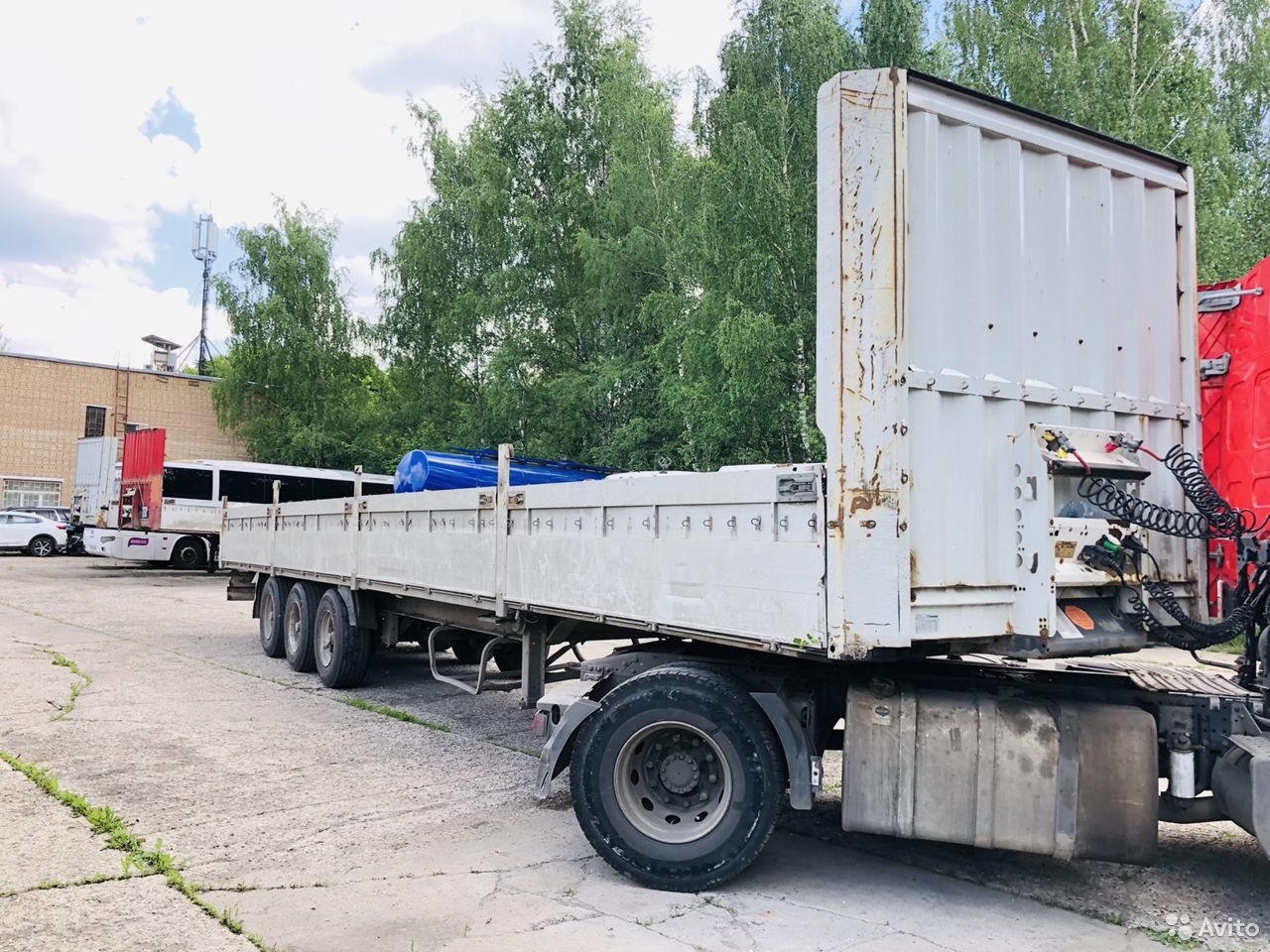 Бортовой полуприцеп krone SD