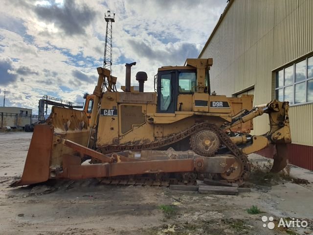 Гусеничный бульдозер Caterpillar D9R