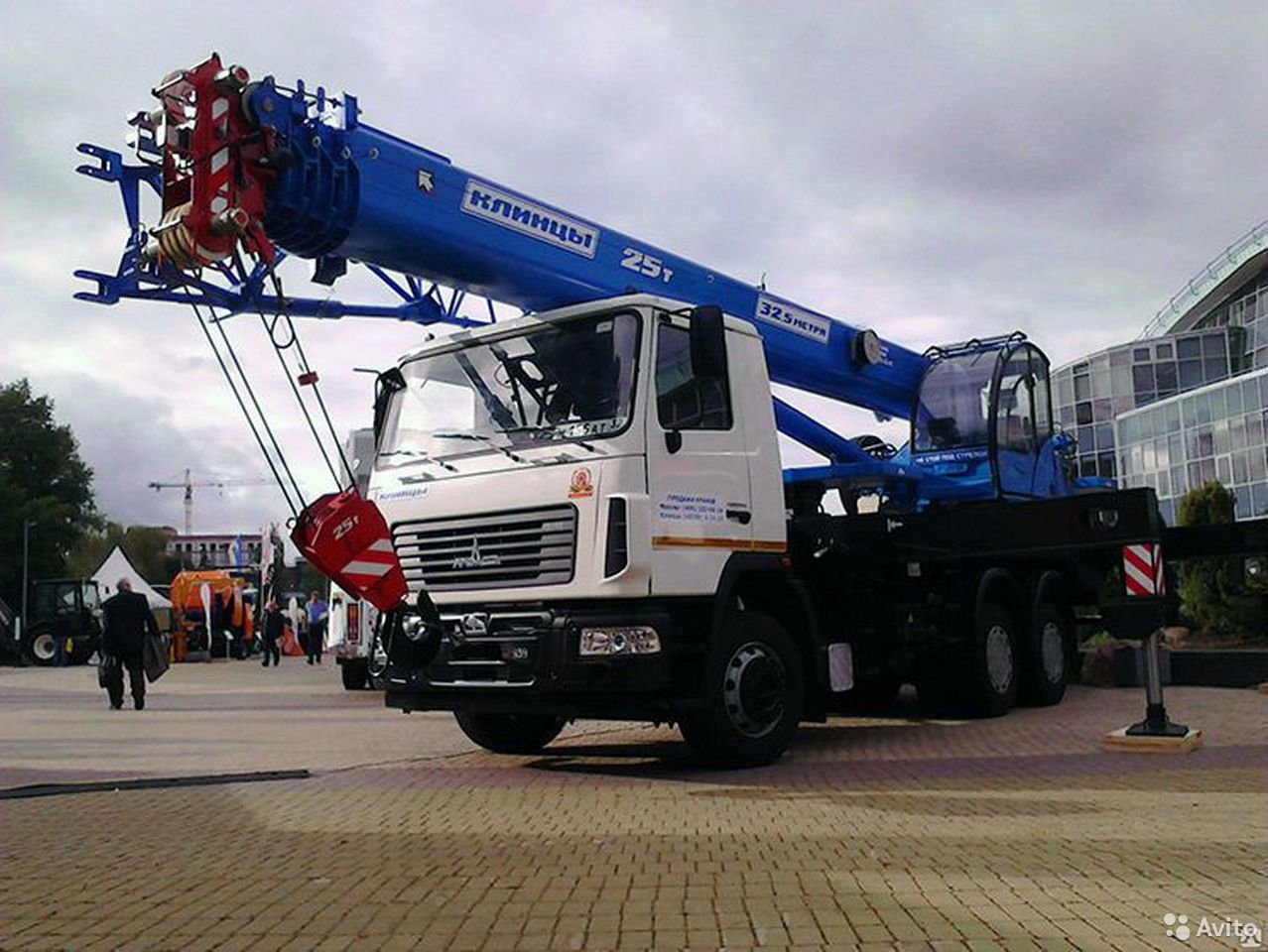 Автокран Клинцы КС-55713-6К-4В на шасси МАЗ 6312
