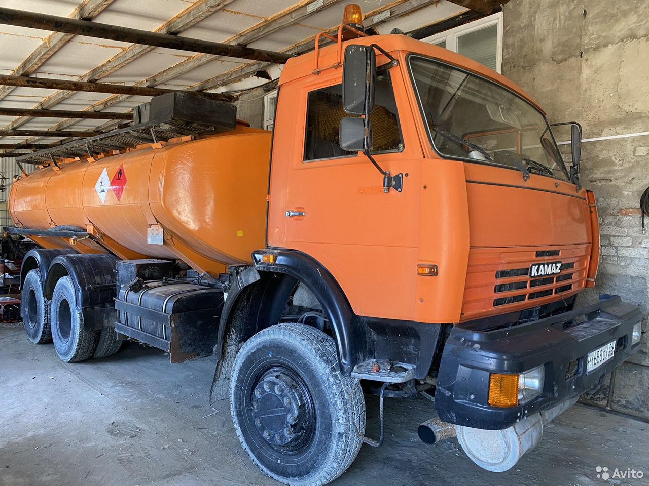 Бензовоз КамАЗ 53228 АТЗ-16