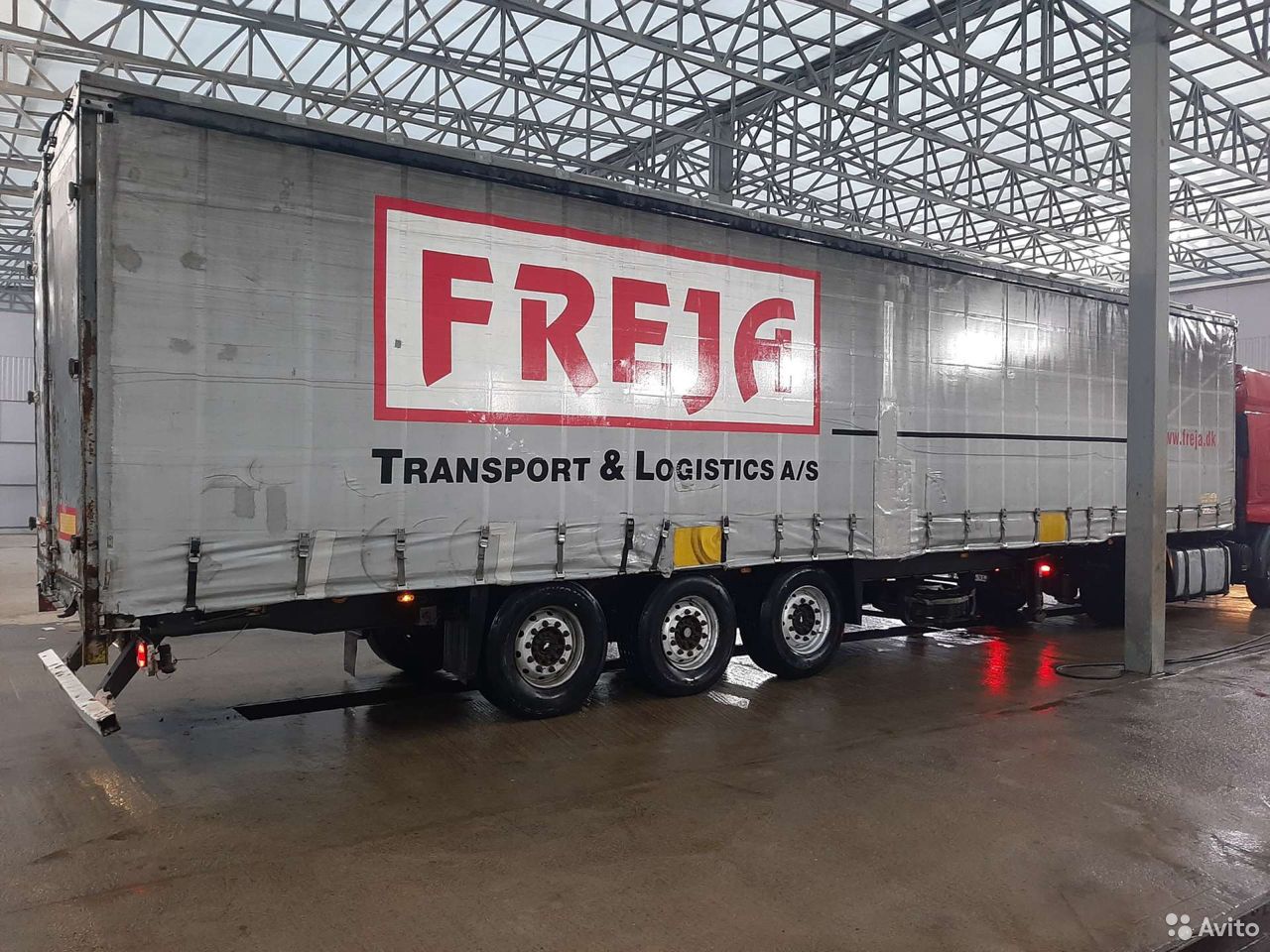Тентованный полуприцеп Schmitz Cargobull