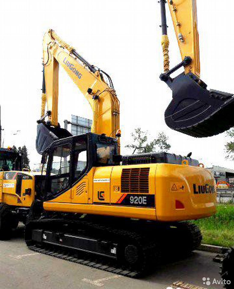 Гусеничный экскаватор LiuGong CLG920E